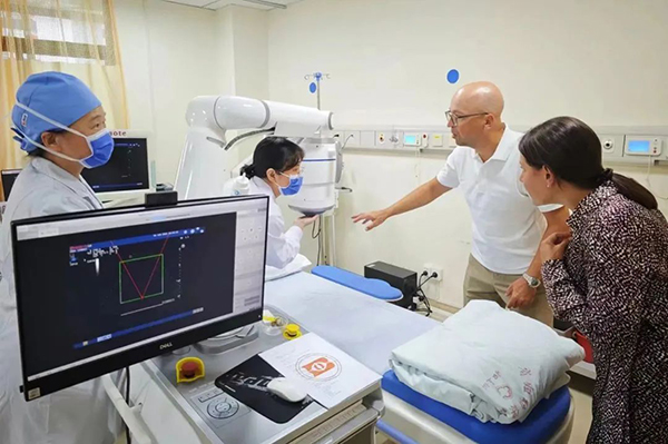 milan.米兰中国普罗超声聚焦治疗机器人