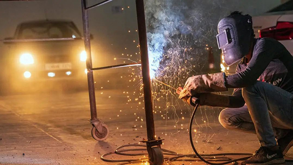 工业机器人焊接